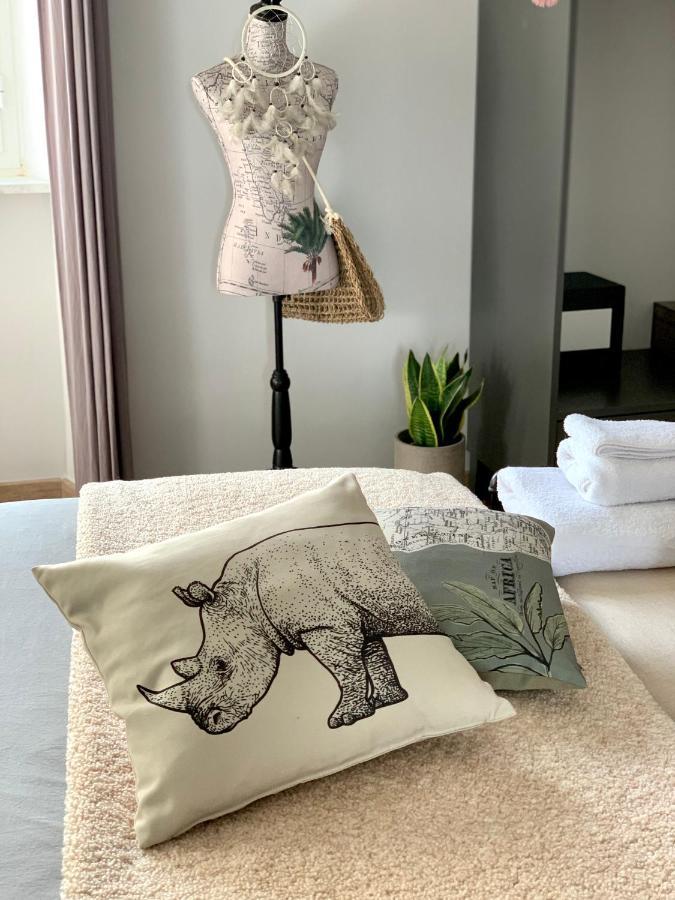 Goose House Luxury Holiday Home 苏特里 外观 照片